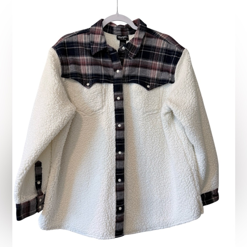 Wrangler Retro women’s XL long sleeve Western Boyfriend white Sherpa jacket